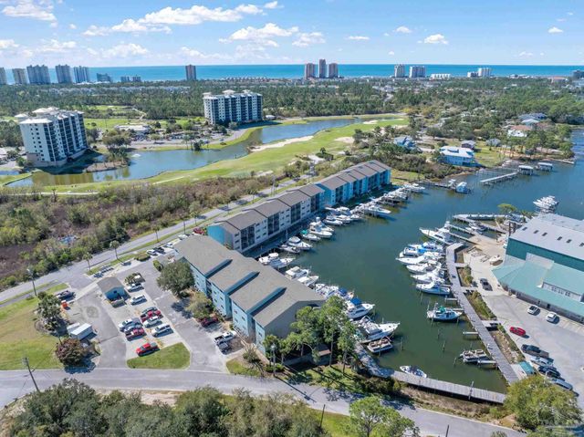 14100 River Rd 324B, Pensacola, FL 32507