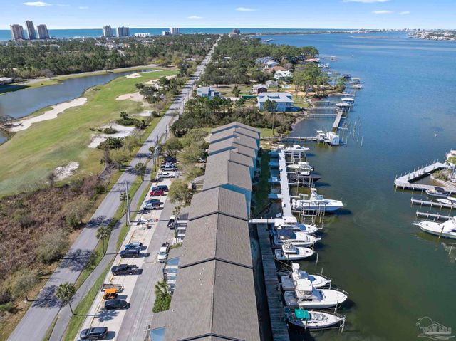 14100 River Rd 324B, Pensacola, FL 32507