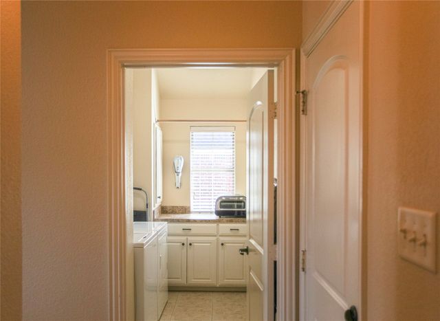 818 N Tejas Drive, Sanger, TX 76266