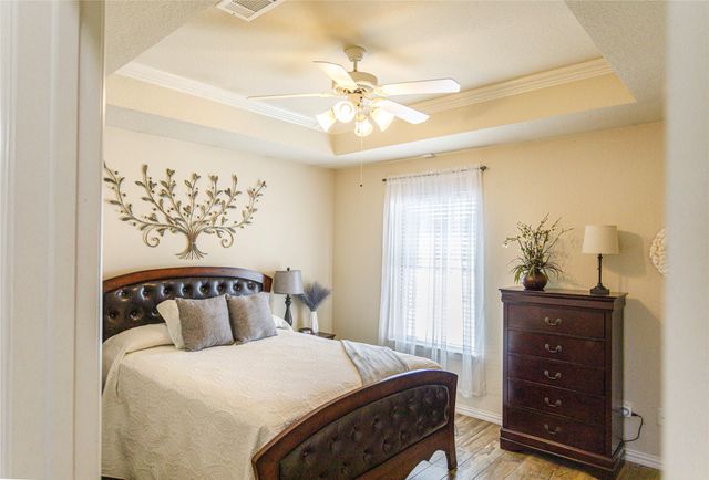 818 N Tejas Drive, Sanger, TX 76266