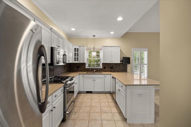 2 Sunflower Drive 2, Raynham, MA 02767