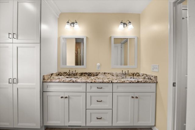 2 Sunflower Drive 2, Raynham, MA 02767