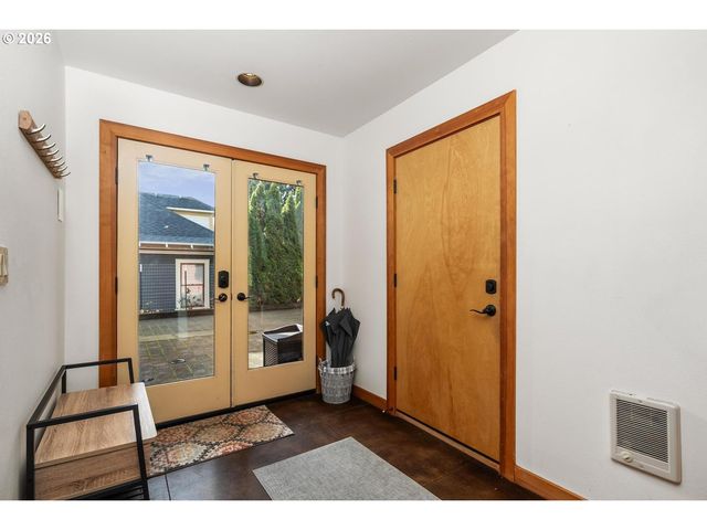 5047 Sw VIEW POINT Ter C, Portland, OR 97239