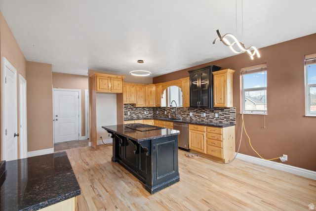 122 E BOX ELDER DR, Grantsville, UT 84029