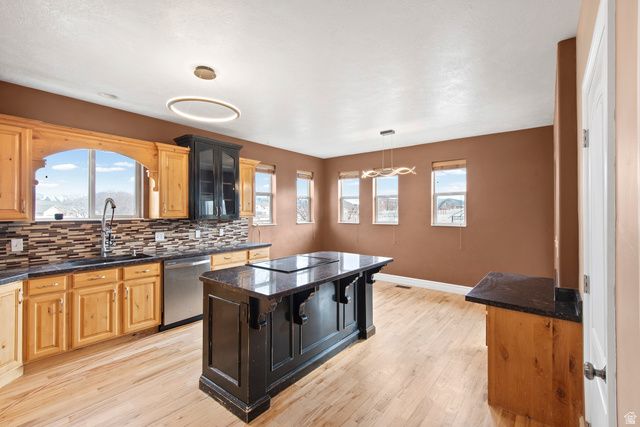 122 E BOX ELDER DR, Grantsville, UT 84029