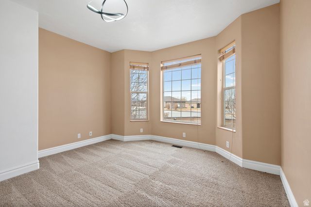 122 E BOX ELDER DR, Grantsville, UT 84029