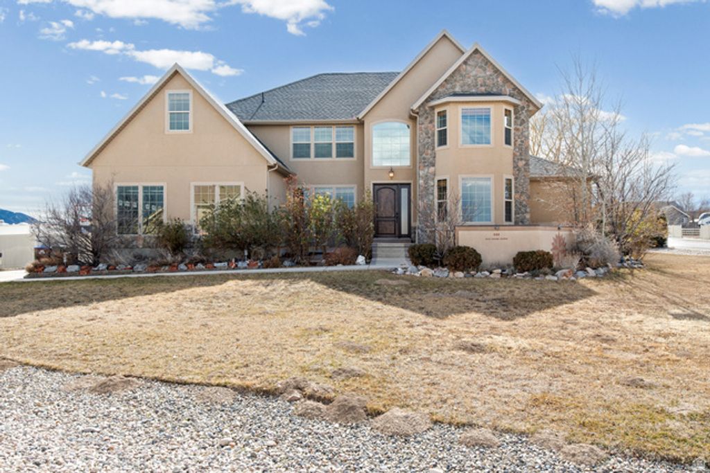 122 E BOX ELDER DR, Grantsville, UT 84029