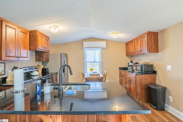 84/86 Benson Road, Travelers Rest, SC 29690