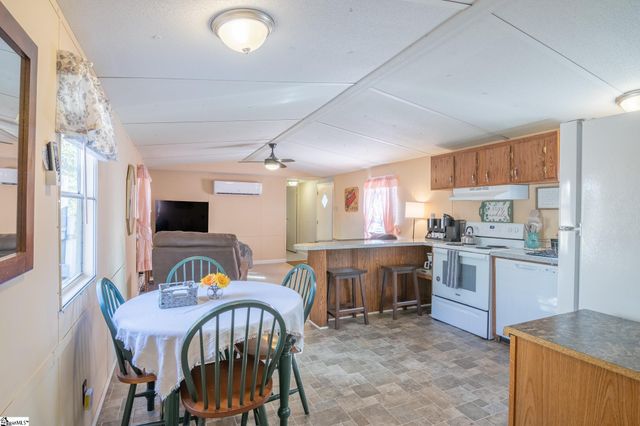 84/86 Benson Road, Travelers Rest, SC 29690