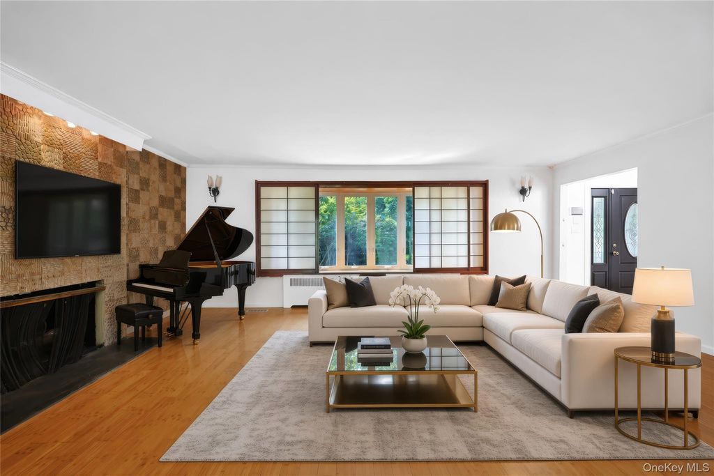 9 Talbot Drive, Great Neck, NY 11020 — photo 5
