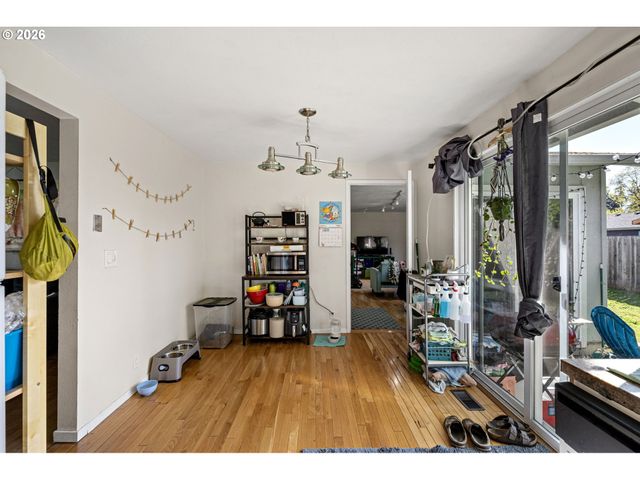 1580 BRITTANY St, Eugene, OR 97402