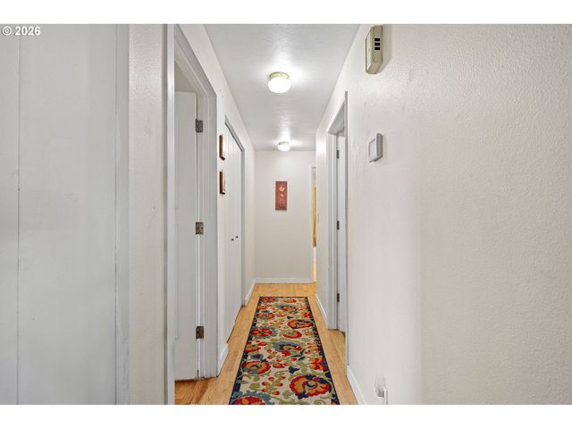 1580 BRITTANY St, Eugene, OR 97402