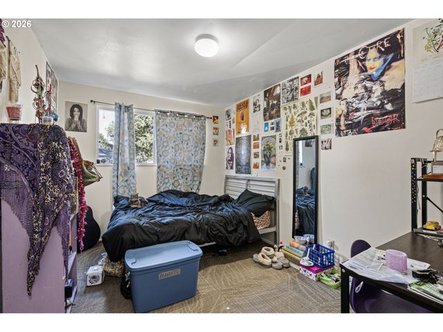 1580 BRITTANY St, Eugene, OR 97402