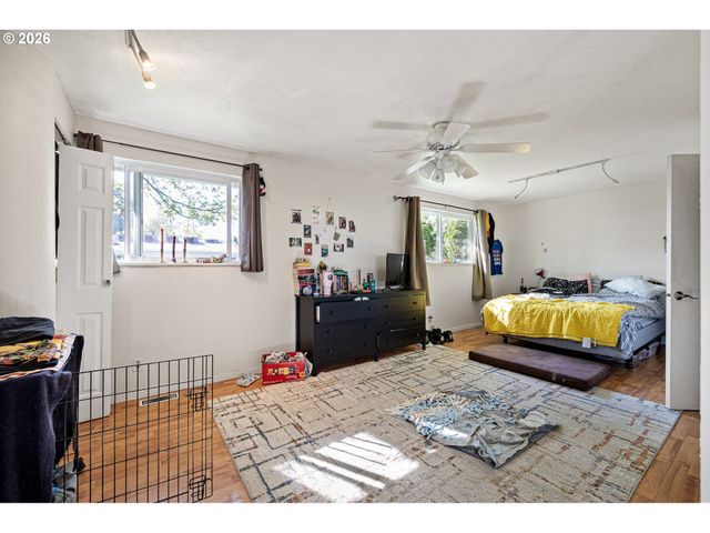 1580 BRITTANY St, Eugene, OR 97402