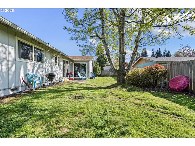 1580 BRITTANY St, Eugene, OR 97402