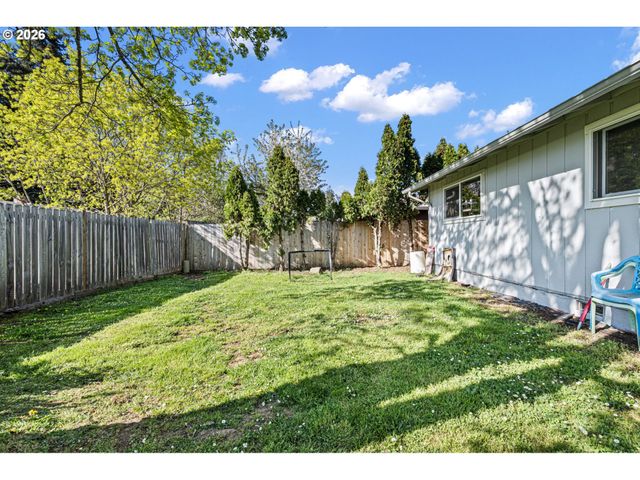 1580 BRITTANY St, Eugene, OR 97402