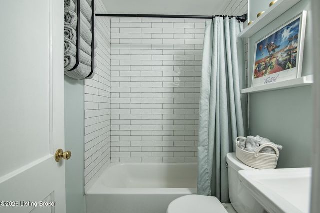 720 Gheens Ave, Louisville, KY 40214