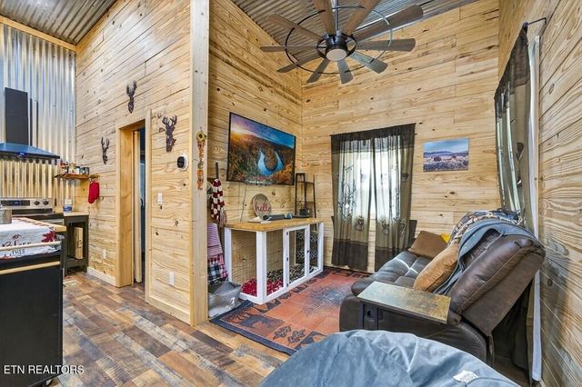 1780 Wolfhaven Rd, Spencer, TN 38585