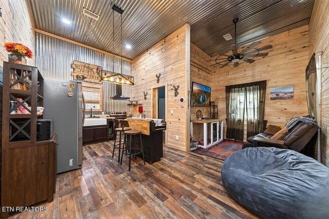 1780 Wolfhaven Rd, Spencer, TN 38585