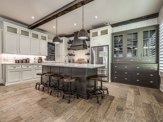 13 Redbud Street, Carlton Landing, OK 74432