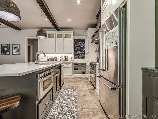 13 Redbud Street, Carlton Landing, OK 74432
