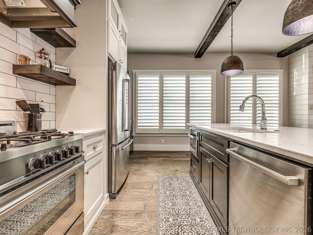 13 Redbud Street, Carlton Landing, OK 74432