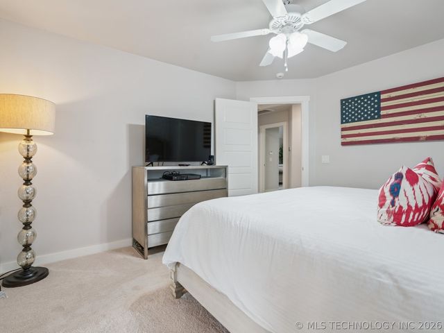 13 Redbud Street, Carlton Landing, OK 74432