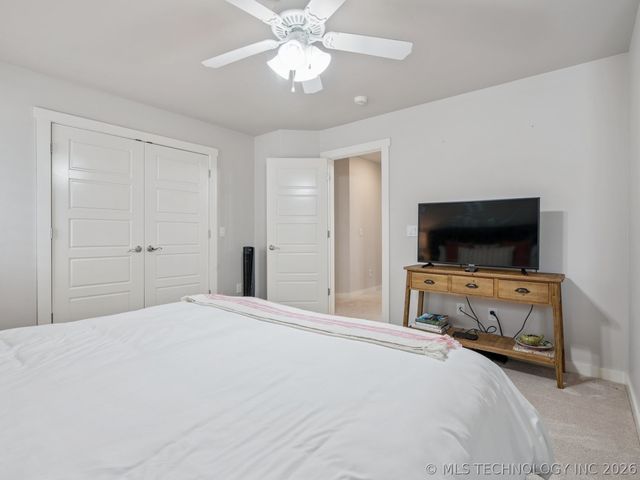13 Redbud Street, Carlton Landing, OK 74432