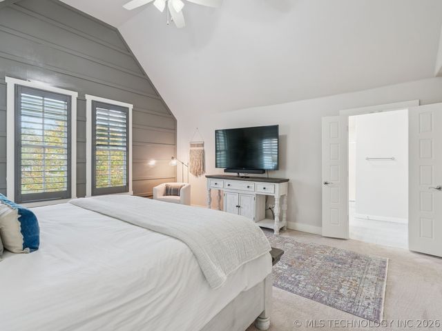 13 Redbud Street, Carlton Landing, OK 74432