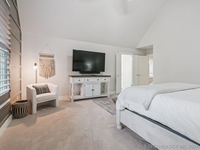 13 Redbud Street, Carlton Landing, OK 74432