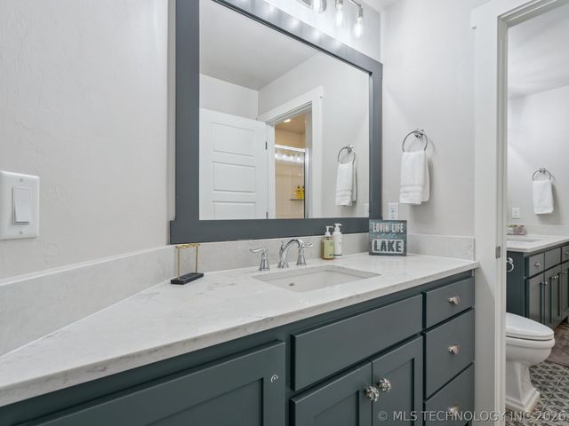 13 Redbud Street, Carlton Landing, OK 74432