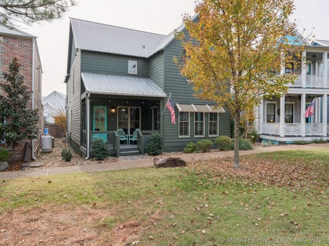 13 Redbud Street, Carlton Landing, OK 74432