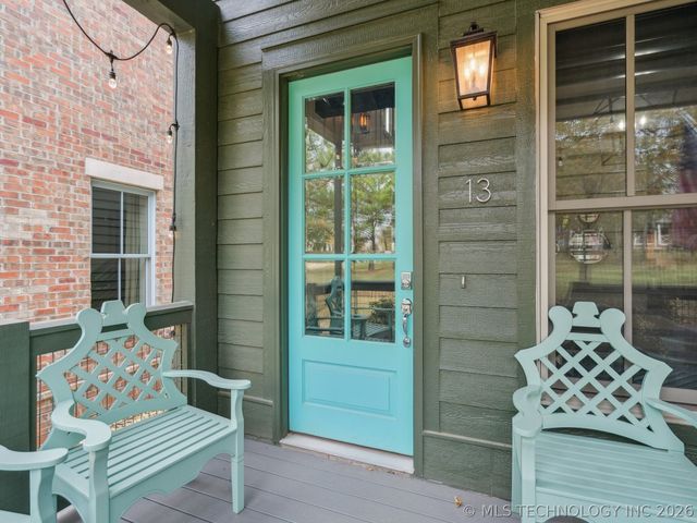 13 Redbud Street, Carlton Landing, OK 74432