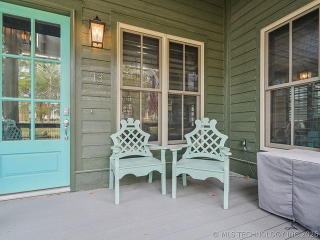 13 Redbud Street, Carlton Landing, OK 74432