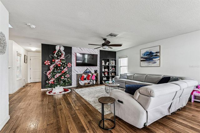 10403 LAGUNA PLAINS DRIVE, Riverview, FL 33578