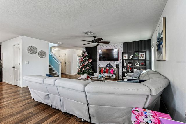 10403 LAGUNA PLAINS DRIVE, Riverview, FL 33578