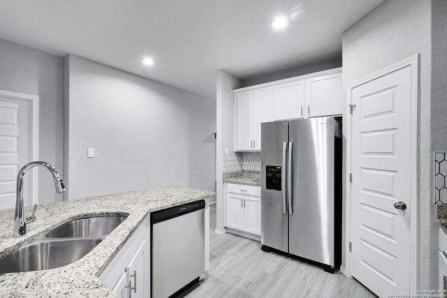 13031 Heathers Sun, St Hedwig, TX 78152