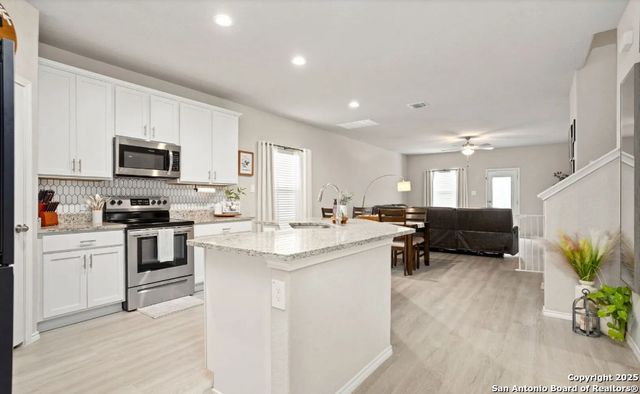 13031 Heathers Sun, St Hedwig, TX 78152