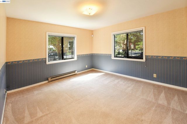 1002 El Curtola Blvd, Lafayette, CA 94595