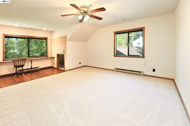 1002 El Curtola Blvd, Lafayette, CA 94595