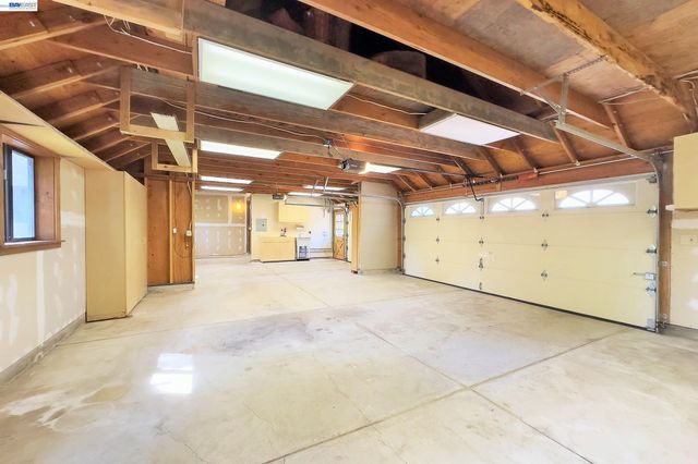 1002 El Curtola Blvd, Lafayette, CA 94595