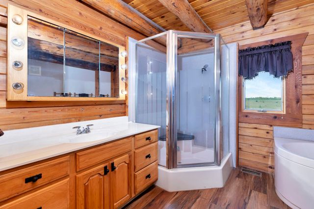 9615 S Rock Rd, Valley Center, KS 67147