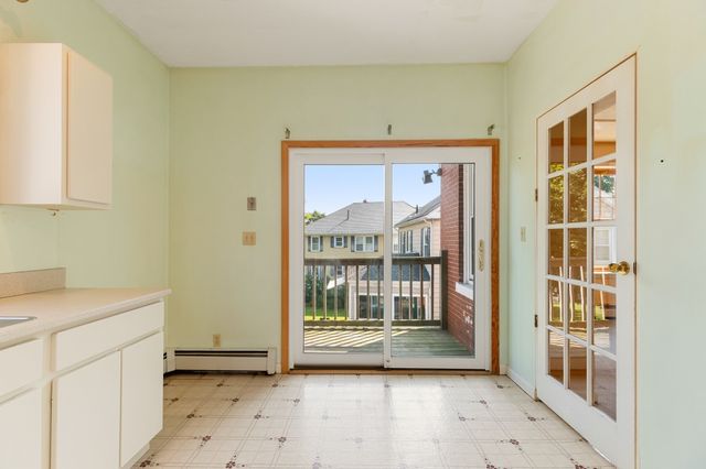 42 Broad St 3, Salem, MA 01970