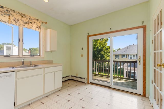 42 Broad St 3, Salem, MA 01970