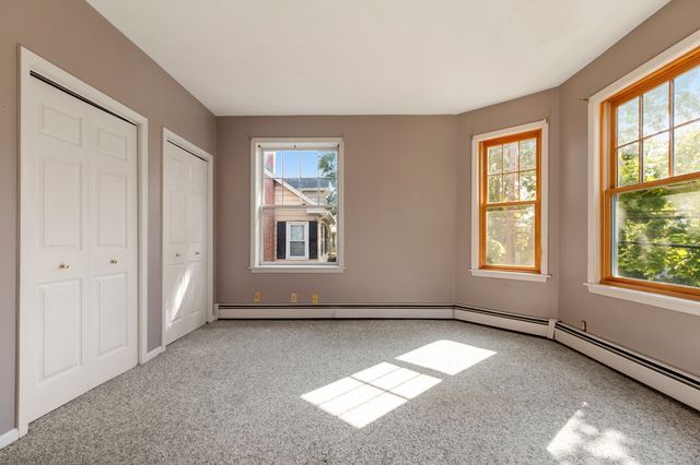 42 Broad St 3, Salem, MA 01970