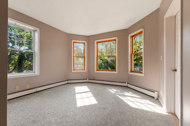 42 Broad St 3, Salem, MA 01970