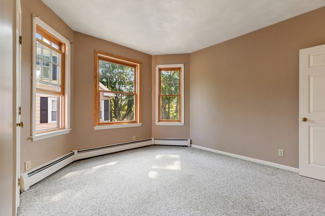 42 Broad St 3, Salem, MA 01970