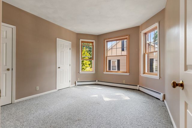 42 Broad St 3, Salem, MA 01970