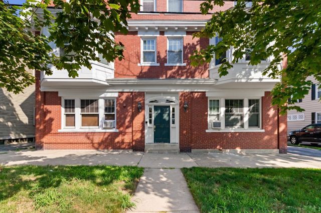 42 Broad St 3, Salem, MA 01970