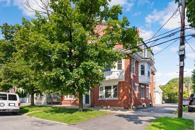 42 Broad St 3, Salem, MA 01970